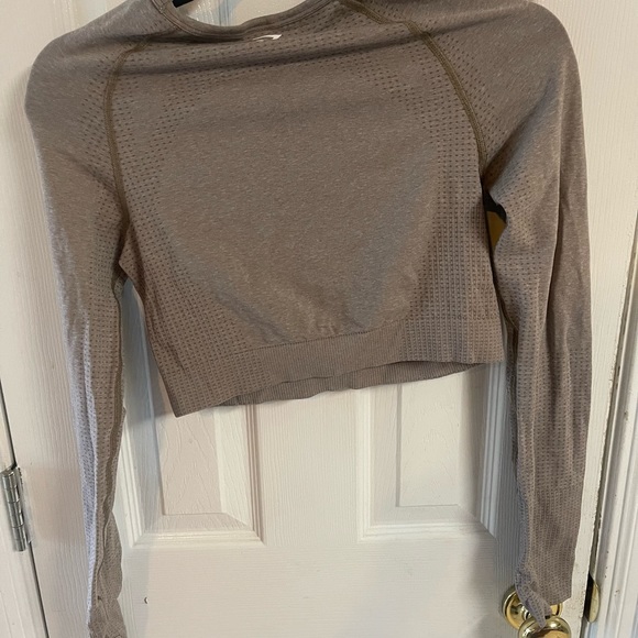 Gymshark Cropped workout top - Picture 3 of 3